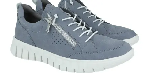 Szare sneakersy damskie z zamkiem błyskawicznym i białymi sznurówkami na grubej podeszwie.