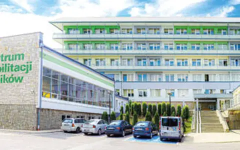 Centrum Rehabilitacji Rolników – miejsce, gdzie powraca się do zdrowia. Nowoczesny budynek z parkingiem.