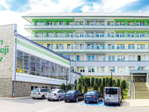 Centrum Rehabilitacji Rolników – miejsce, gdzie powraca się do zdrowia. Nowoczesny budynek z parkingiem.